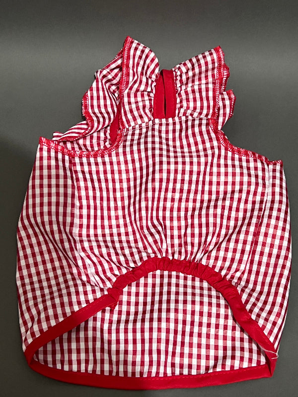 Blusa para perro y gato en cuadros color rojo, fresca, coqueta, sin mangas ni botones.