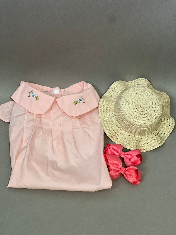 BLUSA CON CUELLO. PARA PERRO O GATO. FRESCA, DE VESTIR, CON UN BORDADO MUY DELICADO EN EL CUELLO, DE BOTONES.