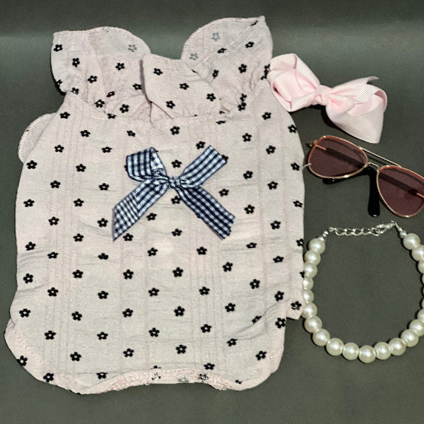 OUTFIT PERRO O GATO. BLUSA PARA PERRO O GATO CON ESTAMPADO DE FLORECITA, SUPER FRESCA CON CUELLO DE TACHONES COQUETA PARA EL DIARIO