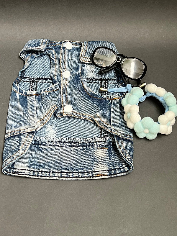 CHALECO CON BOTONES A PRESIÓN PARA PERRO O GATO. SIN MANGA, HECHO DE ALGODÓN, UNISEX, SE PUEDE USAR SOLO O CON CAMISA, JERSEY, POLO, PLAYERA. UNA PRENDA CON MUCHAS COMBINACIONES.