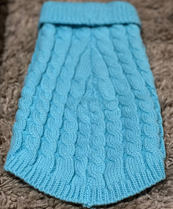 SUETER TEJIDO CUELLO TORTUGA, DE BUENA CALIDAD, CALIENTITO PARA RAZAS PEQUEÑAS. COLOR AZUL