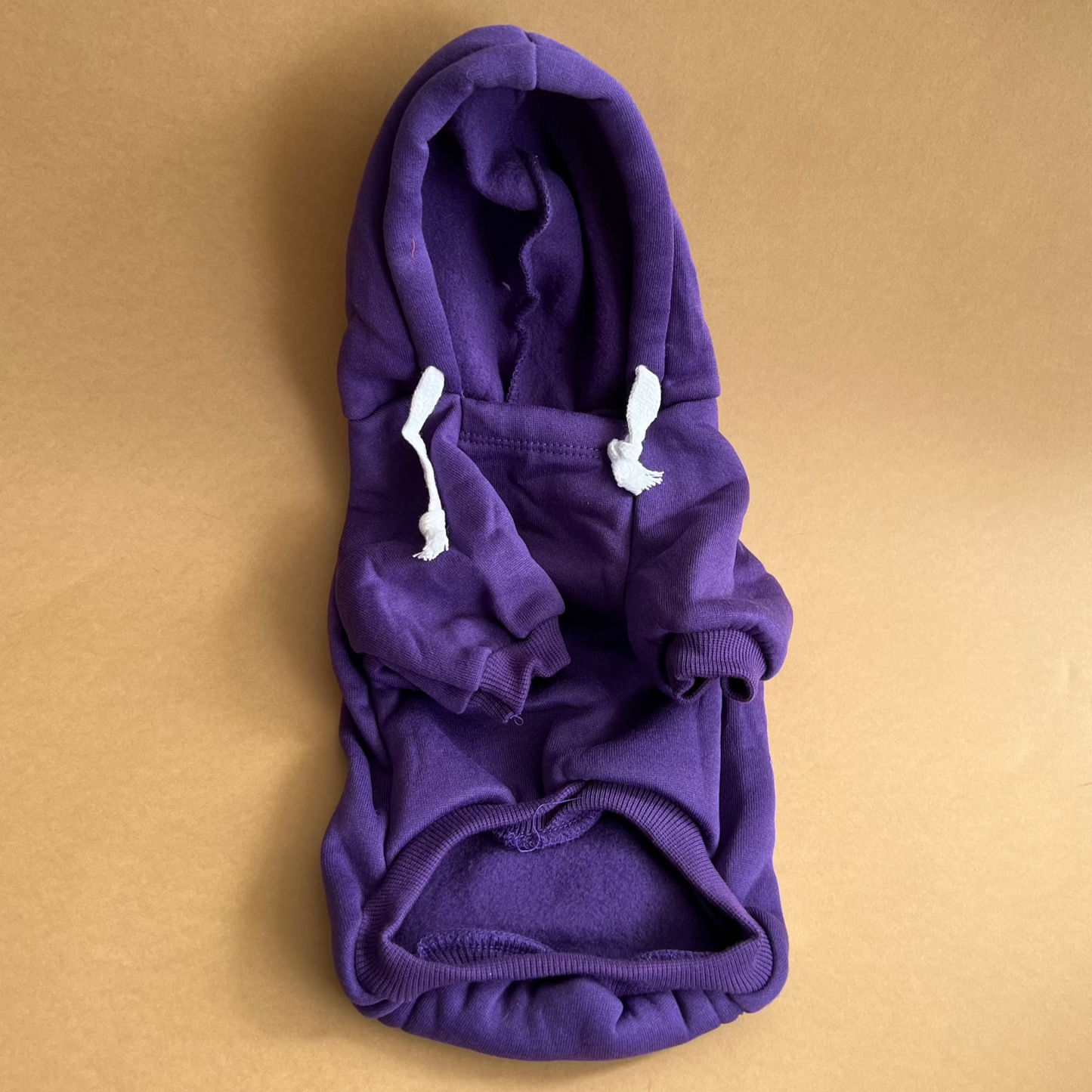 hoodie sudadera calientita. idea para un look deportivo y relajado para perro chico y grandes
