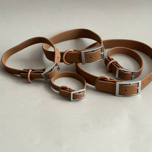 COLLAR PARA PERRO CAFE DE PVC, ES LIGERO, FACIL DE LAVAR, RESISTENTE EN 5 TAMAÑOS PARA RAZAS PEQUEÑAS, MEDIANAS Y GRANDES.