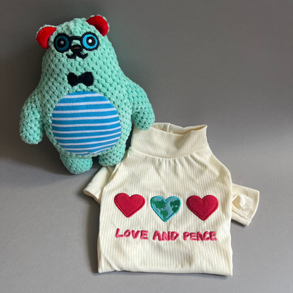 Outfit con Suéter fresco, es más una blusita manga larga cuello tortuga con una tela liviana súper cómodo incluso para dormir 
