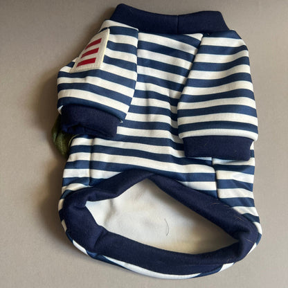 ROPA MASCOTA. SUETERDELICIOSO DE TELA DE PIEL DE DURAZNO,, ES CALIENTITO Y ELEGANTE
