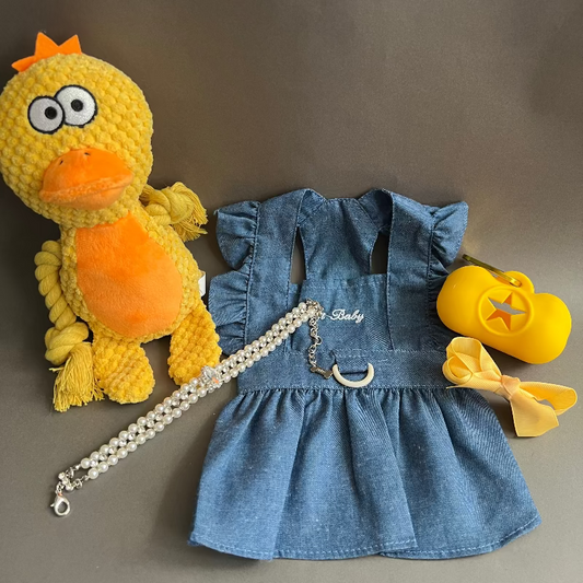 vestido overol o peto, ligero y coqueto, para razas pequeñas, los accesorios son por separado